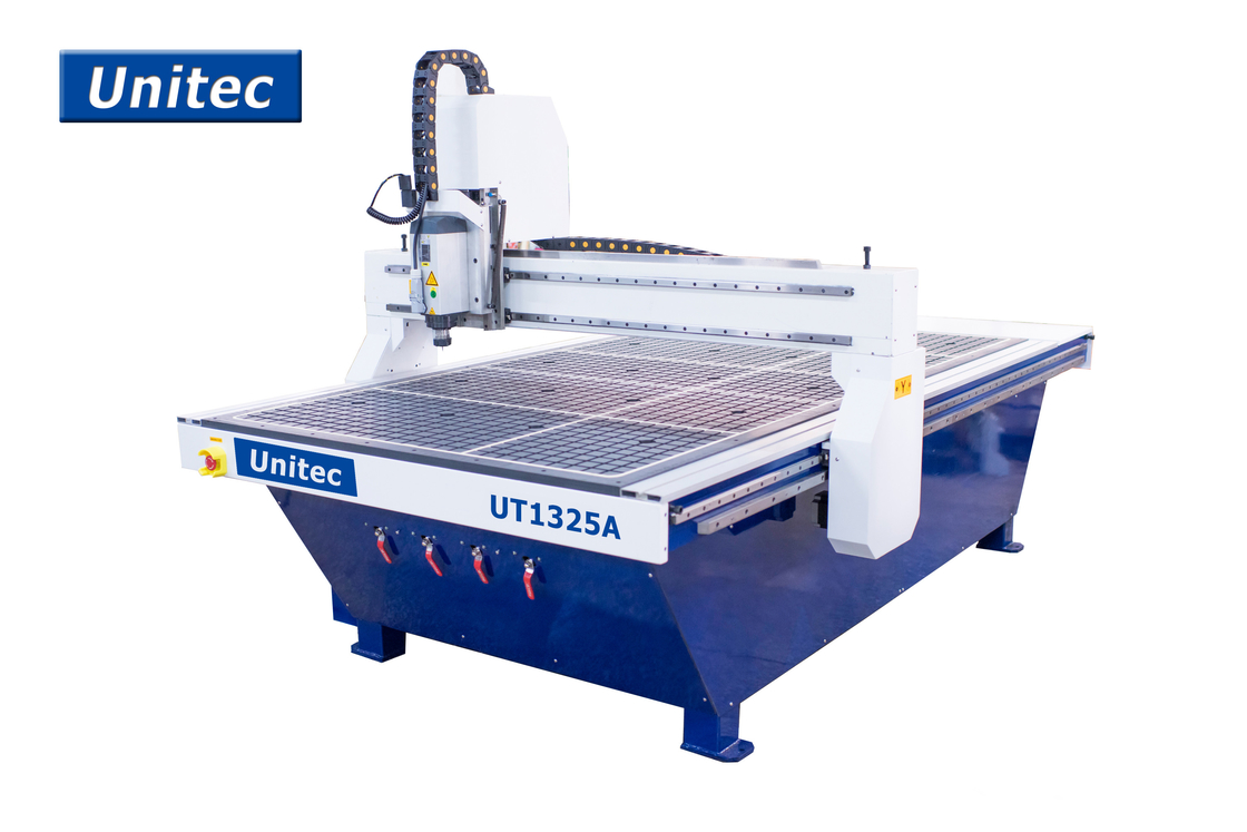 70000mm / Min UT1325A 2000kg Mesin Woodworking CNC Router